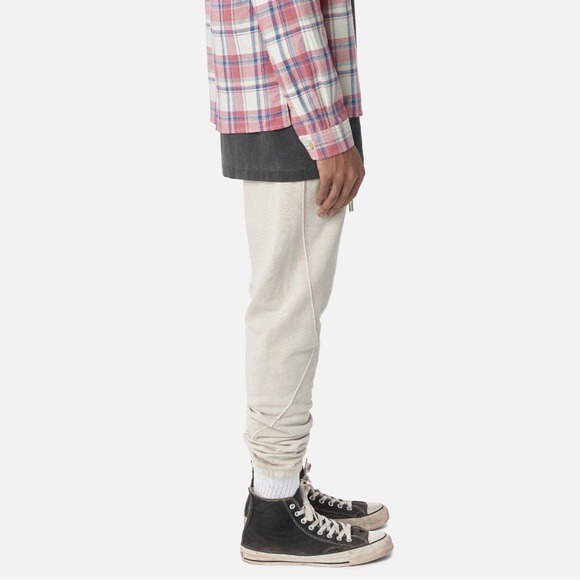 JOHN ELLIOT Men’s Loose Stitch Beige Joggers Sweats - Picture 2 of 13